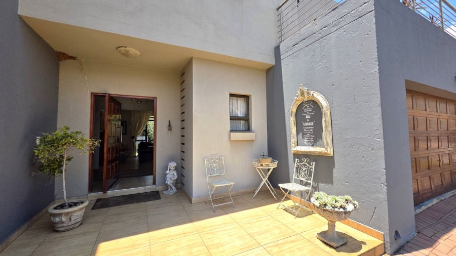 4 Bedroom Property for Sale in Leloko North West